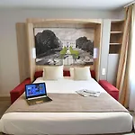 Appart-hotel & Golf Bassins A Flot