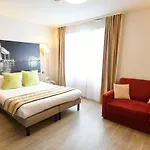 Appart-hotel & Golf Bassins A Flot Apartmanhotel 3*