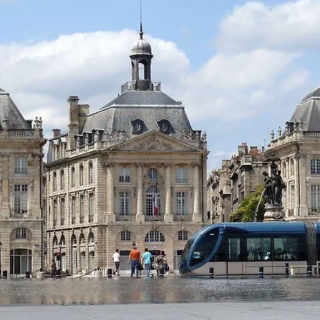 Appart-hotel & Golf Bassins A Flot Bordeaux