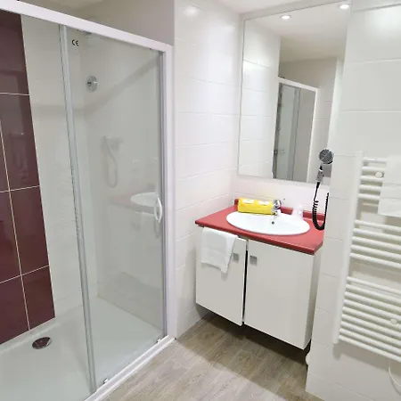 Appart-hotel & Golf Bassins A Flot 3*