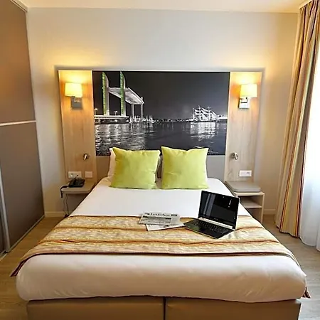 Appart-hotel & Golf Bassins A Flot 3* Bordeaux