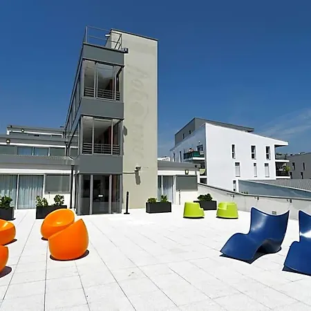 Appart-hotel & Golf Bassins A Flot Hotel apartamentowy Bordeaux