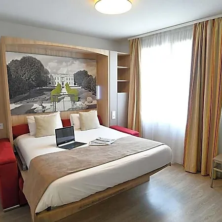 Appart-hotel & Golf Bassins A Flot 3*
