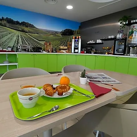 Appart-hotel & Golf Bassins A Flot