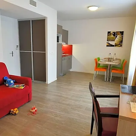 Appart-hotel & Golf Bassins A Flot 3* Bordeaux