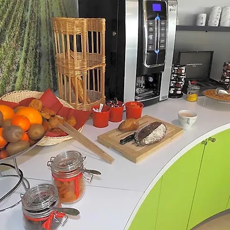 Appart-hotel & Golf Bassins A Flot Bordeaux
