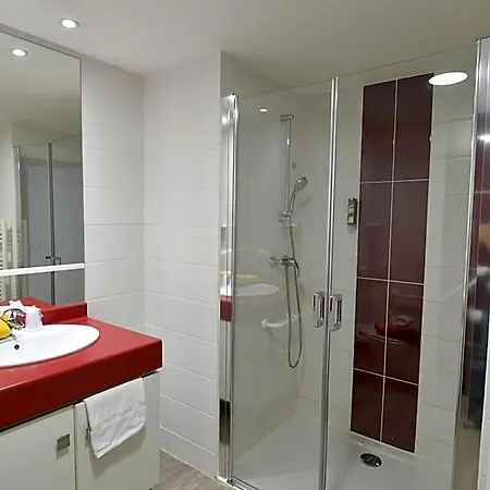 Hotel apartamentowy Appart-hotel & Golf Bassins A Flot 3*