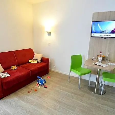 Appart-hotel & Golf Bassins A Flot Hotel apartamentowy