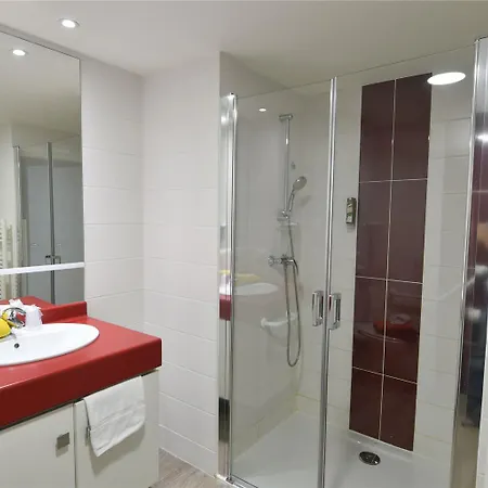 Appart-hotel & Golf Bassins A Flot 3* Bordeaux