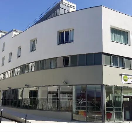 Appart-hotel & Golf Bassins A Flot