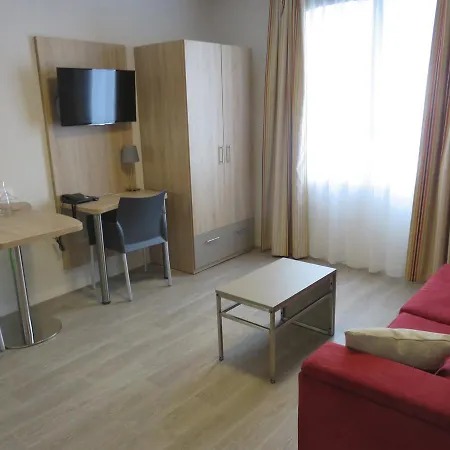 Appart-hotel & Golf Bassins A Flot 3*