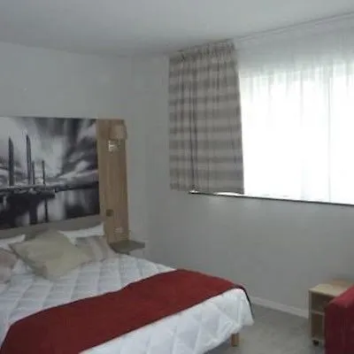 Appart-hotel & Golf Bassins A Flot 3*