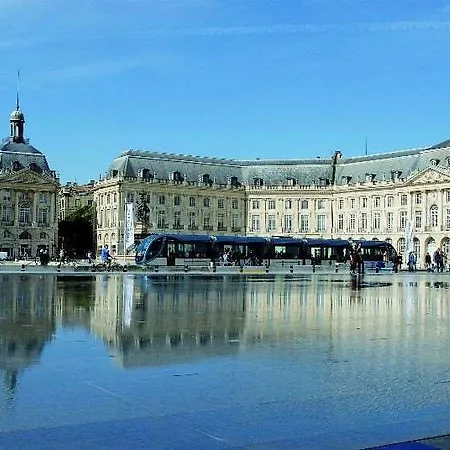 Hotel apartamentowy Appart-hotel & Golf Bassins A Flot Bordeaux