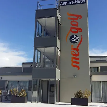 Appart-hotel & Golf Bassins A Flot 3*