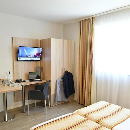 Appart-hotel & Golf Bassins A Flot 3*