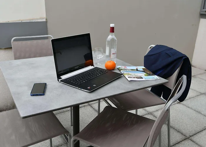 Appart-hotel & Golf Bassins A Flot 아파트호텔 보르도