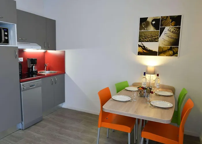 Appart-hotel & Golf Bassins A Flot 아파트호텔 보르도