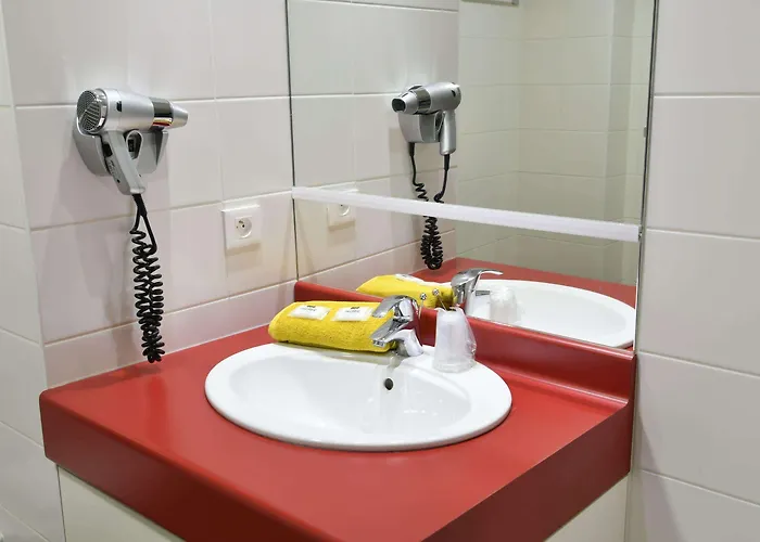 아파트호텔 Appart-hotel & Golf Bassins A Flot 3*