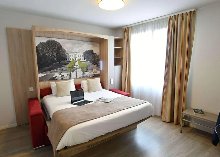 Appart-hotel & Golf Bassins A Flot 3* 보르도