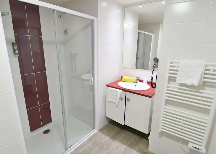 Appart-hotel & Golf Bassins A Flot 3*