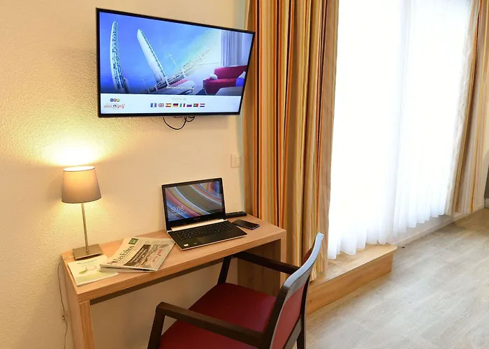 Appart-hotel & Golf Bassins A Flot