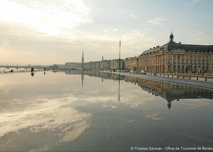 Appart-hotel & Golf Bassins A Flot