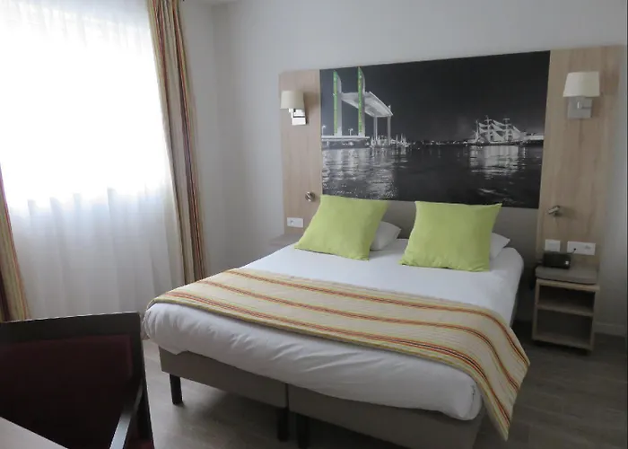 Appart-hotel & Golf Bassins A Flot 3* 보르도