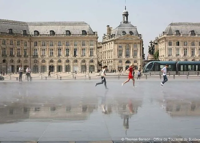 아파트호텔 Appart-hotel & Golf Bassins A Flot 3*