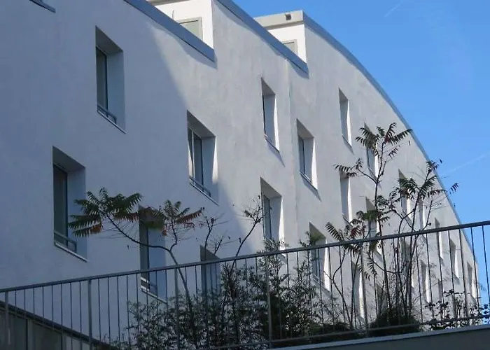 Appart-hotel & Golf Bassins A Flot 아파트호텔 보르도