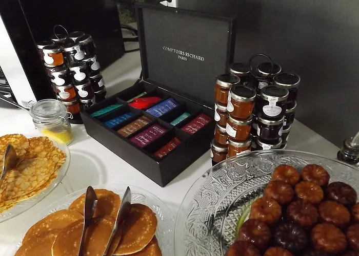 Appart-hotel & Golf Bassins A Flot 아파트호텔 3*