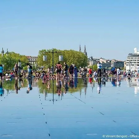 Appart-hotel & Golf Bassins A Flot Lägenhetshotell Bordeaux