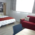 شقة فندقية Appart-hotel & Golf Bassins A Flot 3*