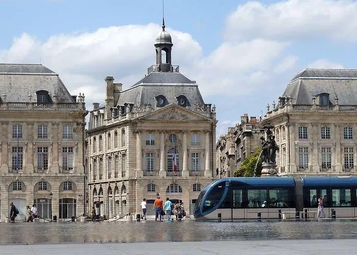 Appart-hotel & Golf Bassins A Flot Bordeaux